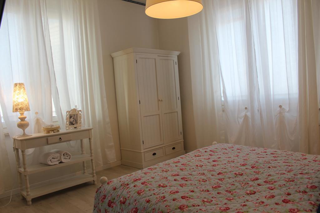 Hotel La Torre Римини Екстериор снимка